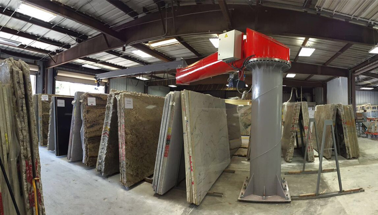 360° Rotating Crane